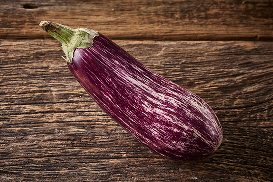 Aubergine graffiti bio