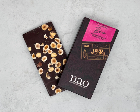 Pure chocolade met hazelnoten, Nao Nao