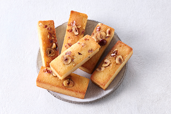 Financiers aux noisettes torréfiées et à la fleur d’oranger La Petite Parisienne bio