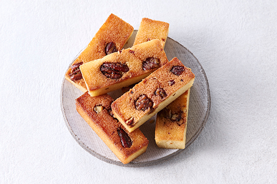 Financiers aux noix de pécan caramélisées La Petite Parisienne bio