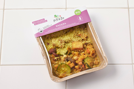 Tajine aux légumes, abricots & amandes avec halloumi rôti Pack'n Joy bio