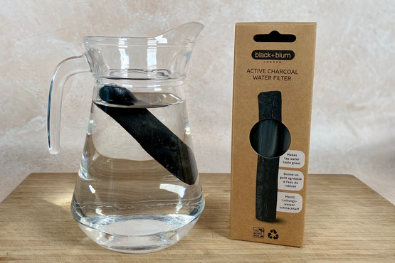 Actieve charcoal water filter, black+blum