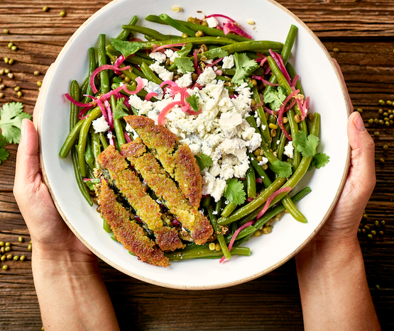 Burger veggie & salade d'haricots au chèvre bio