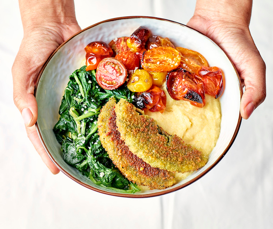 Tomates rôties, burger de légumes et polenta bio