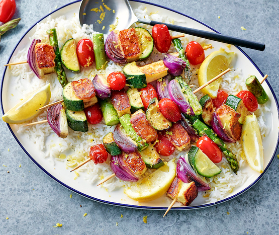 Brochettes de légumes et halloumi bio