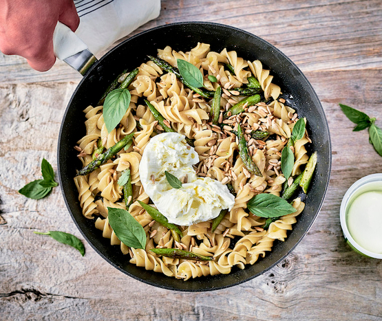 Fusilli aux asperges et mozzarella bio