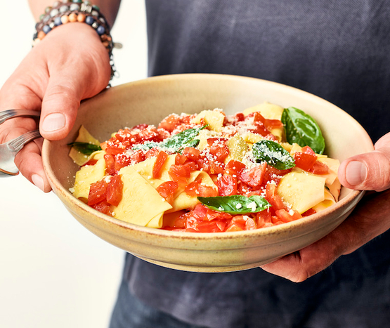 Pâtes fraîches aux tomates d'été bio