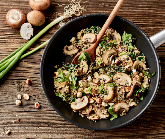 Poêlée de champignons, bettes et semoule bio
