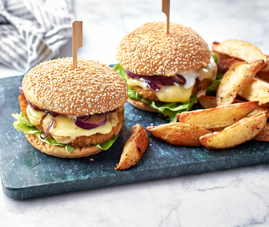 Cheeseburger végétarien et frites bio