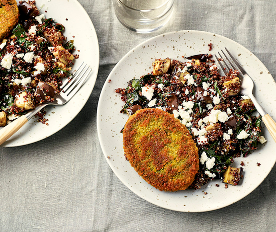 Burgers de champignons & quinoa rouge sauté aux aubergines bio