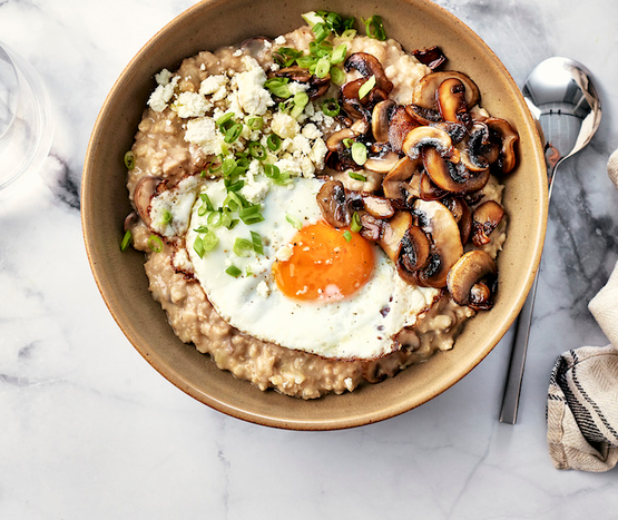 Porridge salé aux pleurotes et feta bio