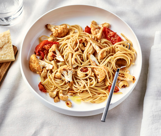 Tagliatelles au chou-fleur et tomates séchées bio