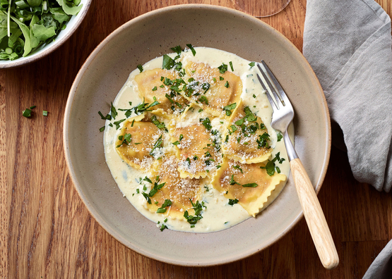 Raviolis frais au potiron, crème de parmesan bio