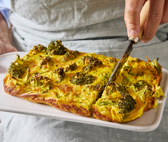 Quiche sans pâte aux brocolis et salade de pommes de terre bio