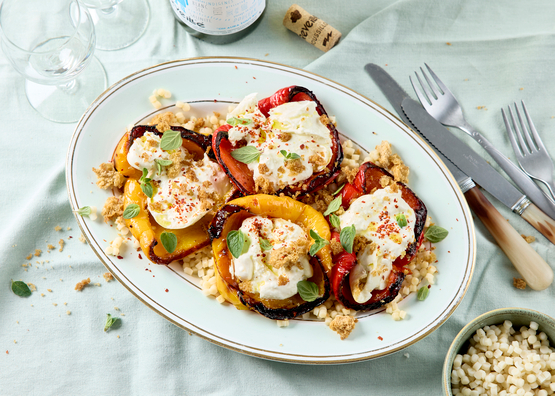 Poivrons farcis à la burrata et fregola bio