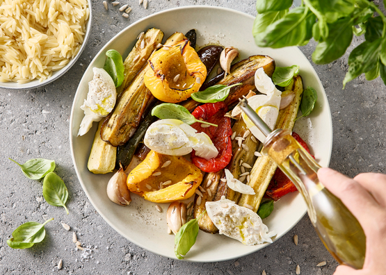 Légumes rôtis, mozzarella et orzo bio