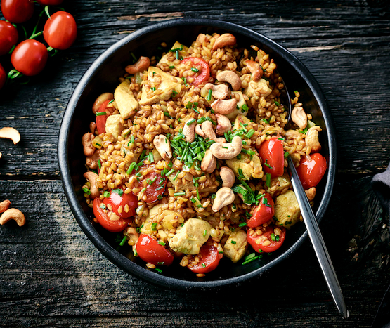 Wok de poulet aux tomates cerises