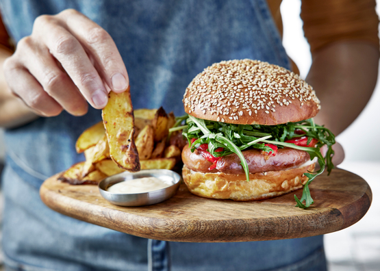 Burger merguez et poivrons grillés