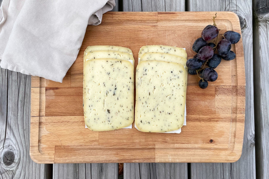 Fromage à raclette, ail et orties Le Plateau du Gerny