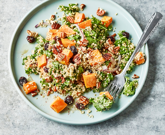 Salade de patates douces, quinoa et noix de pécan