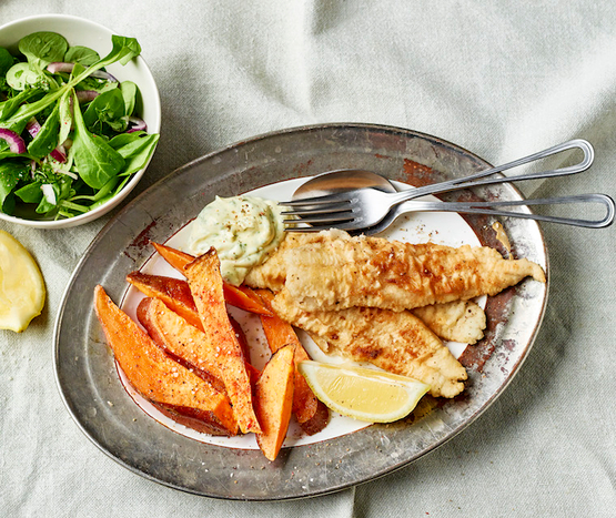 Poisson pané, patates douces & mayonnaise à la cressonnette