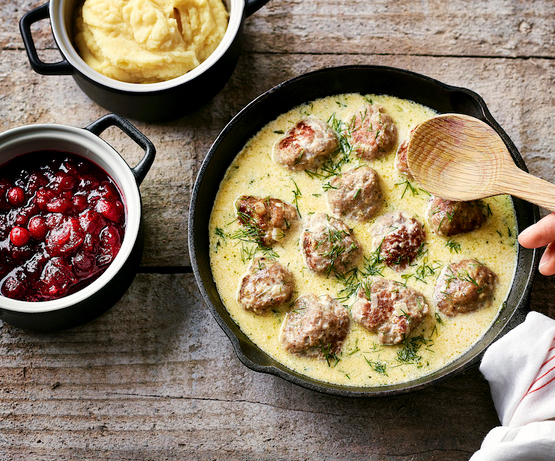 Boulettes à la suédoise et sauce aux airelles