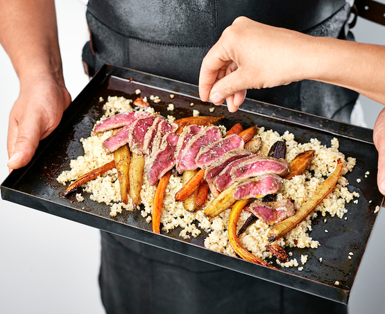 Tataki de boeuf au zaatar et carottes rôties