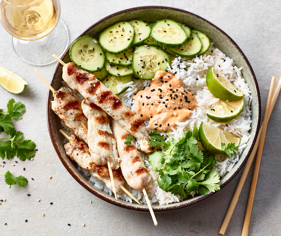 Brochettes de poulet sauce saté