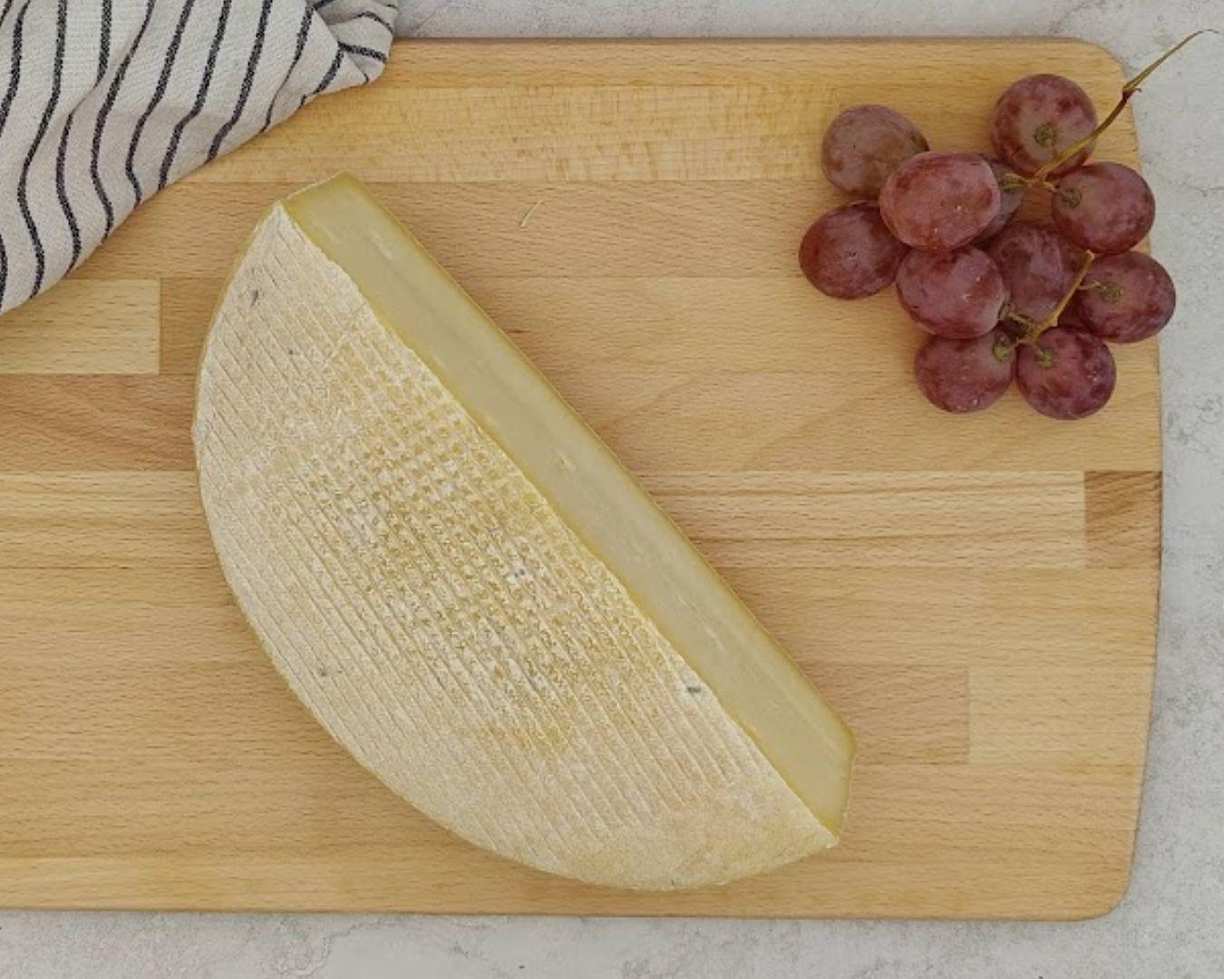 Acheter Demi-roue de fromage à raclette, nature (4 à 5 pers.) en ligne