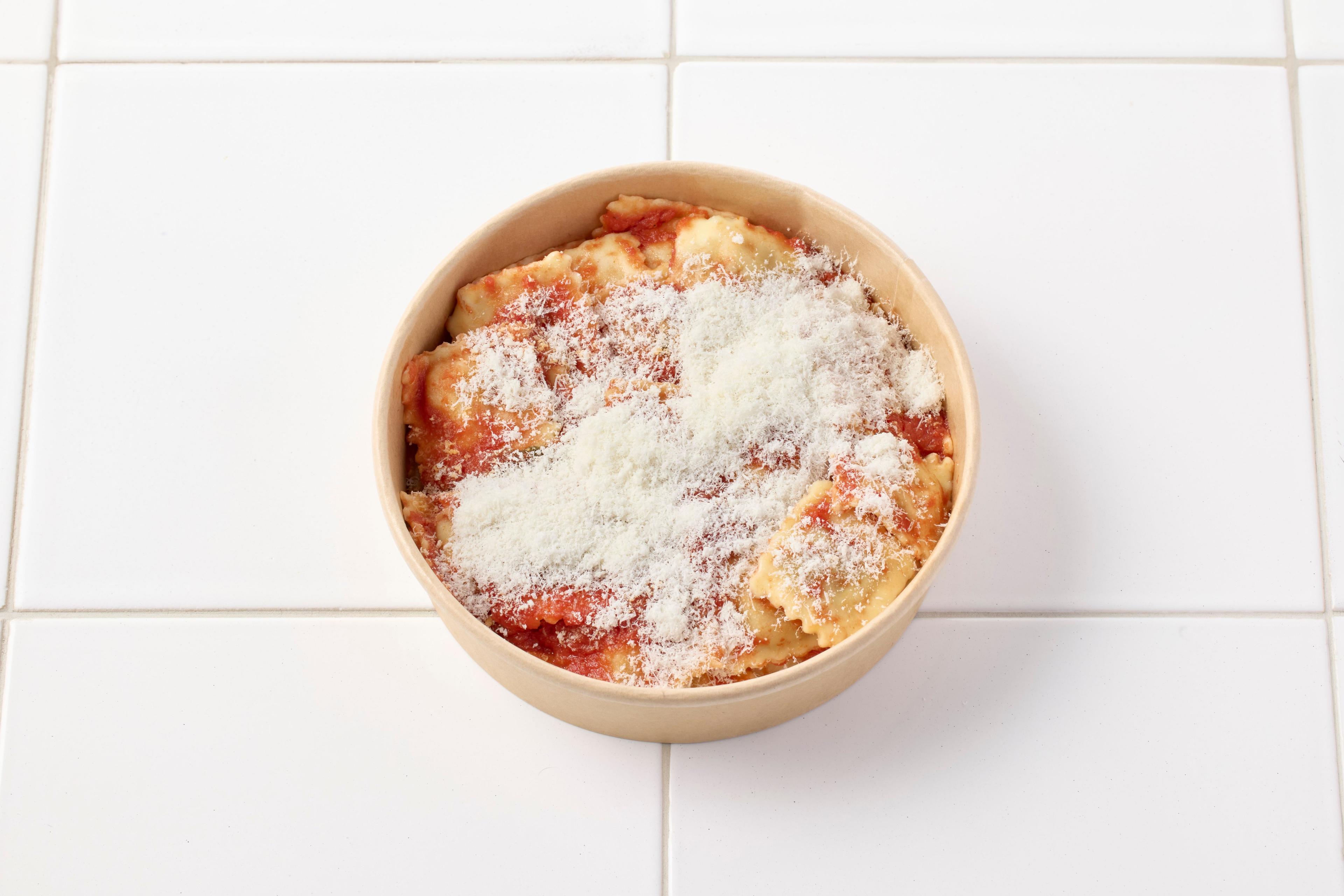 Kopen Vlees ravioli - basilicum tomatensaus 500 gr (1pers.) (Nieuw bij, Speciale aanbieding, Anti-afval)