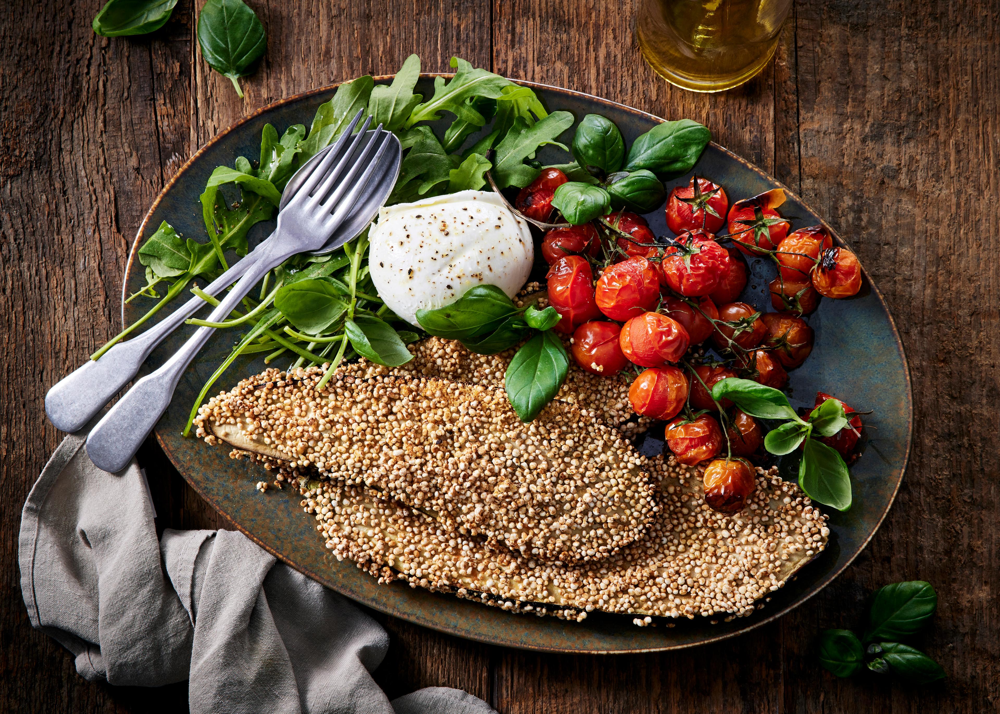 Aubergine panée au quinoa soufflé, burrata