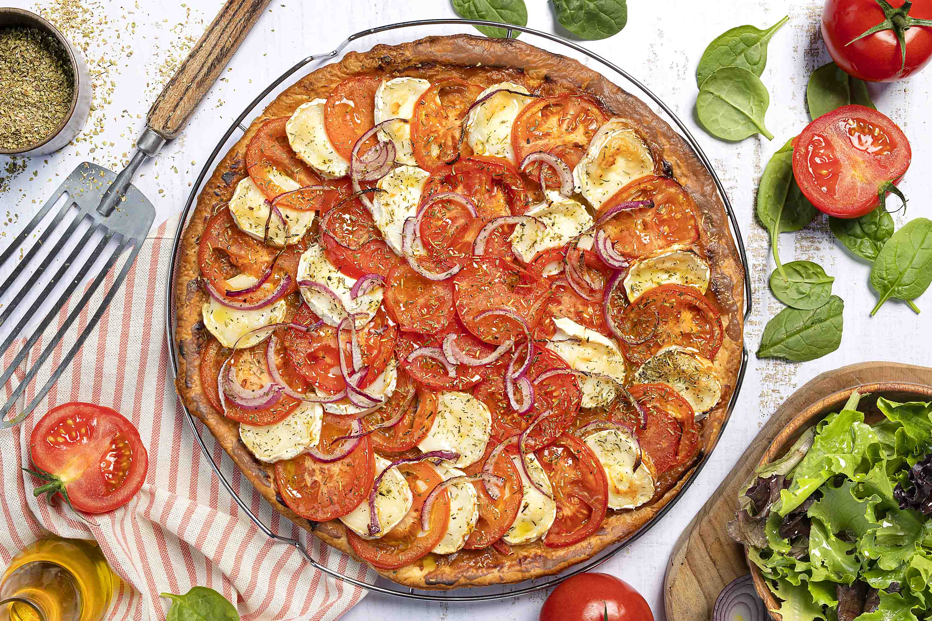 Tarte fine aux tomates et mozzarella