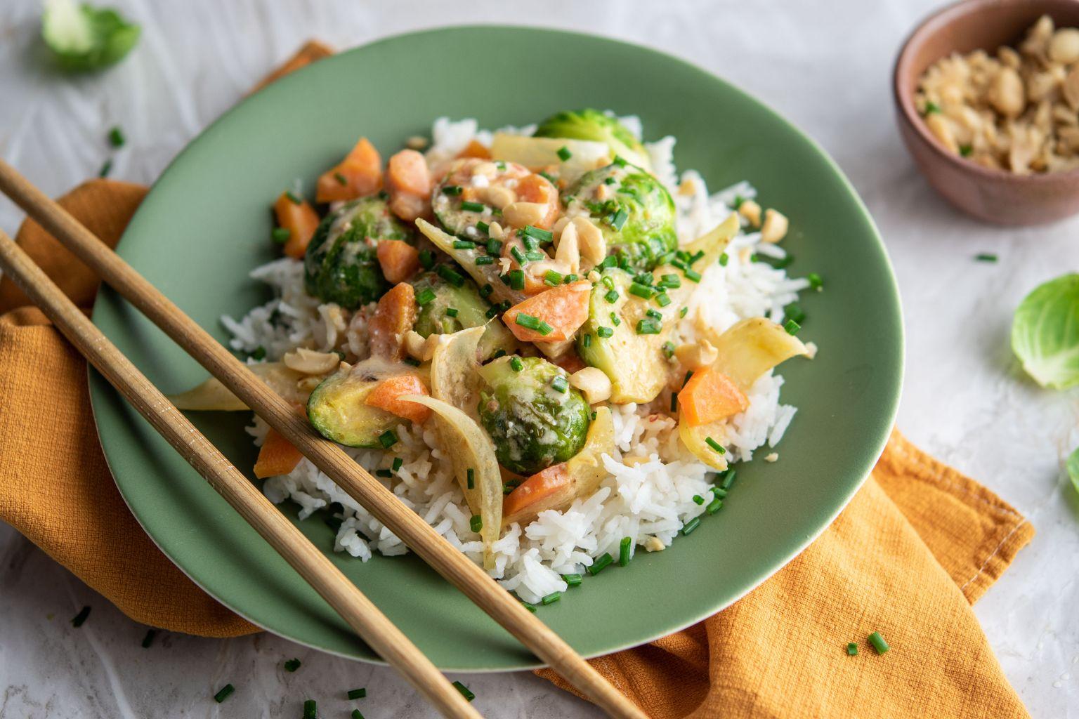 Curry de choux de Bruxelles et cacahuètes