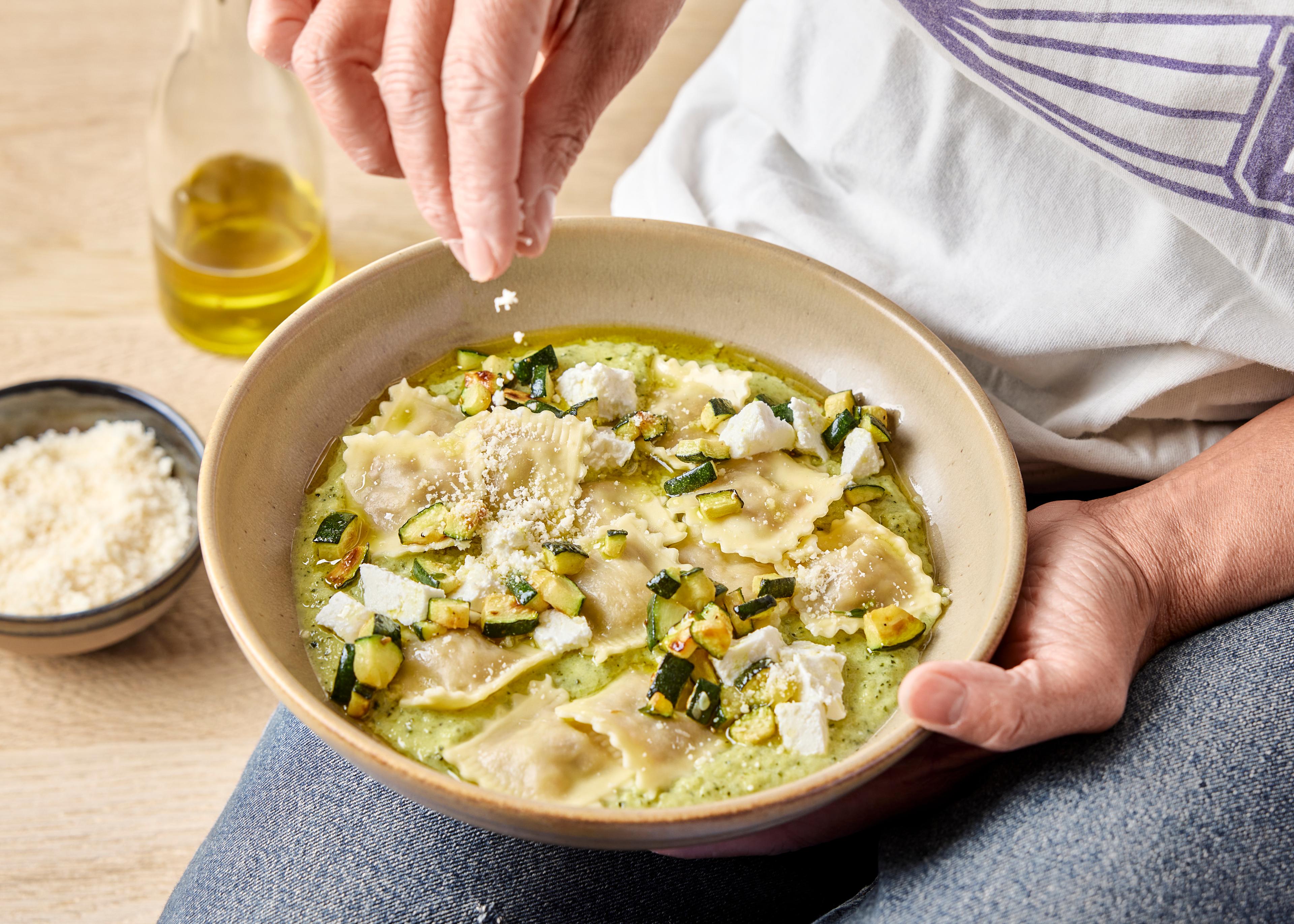 Raviolis farcis aux aubergines et crème de courgette
