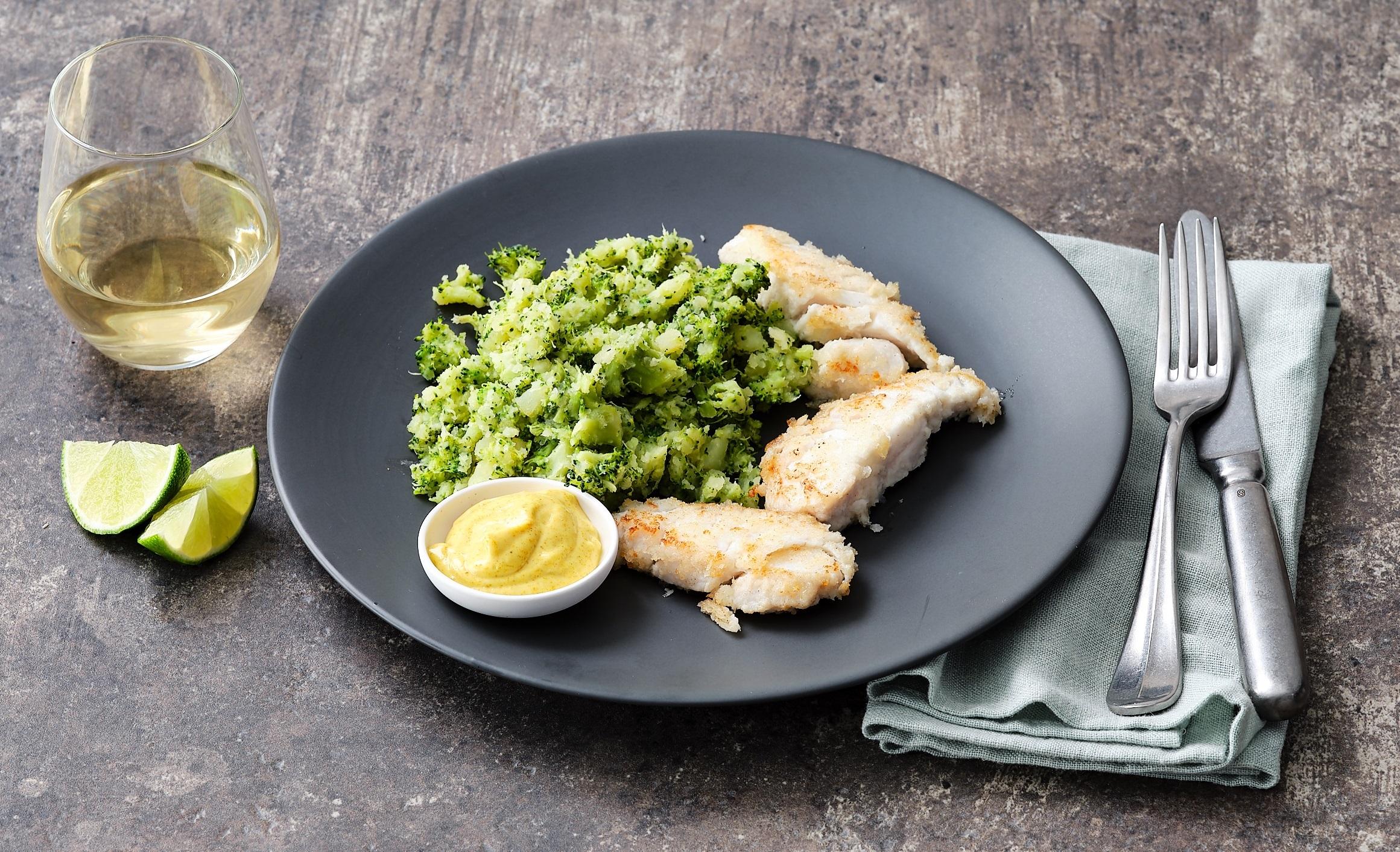 Lieu noir pané, purée de brocoli et sauce aïoli