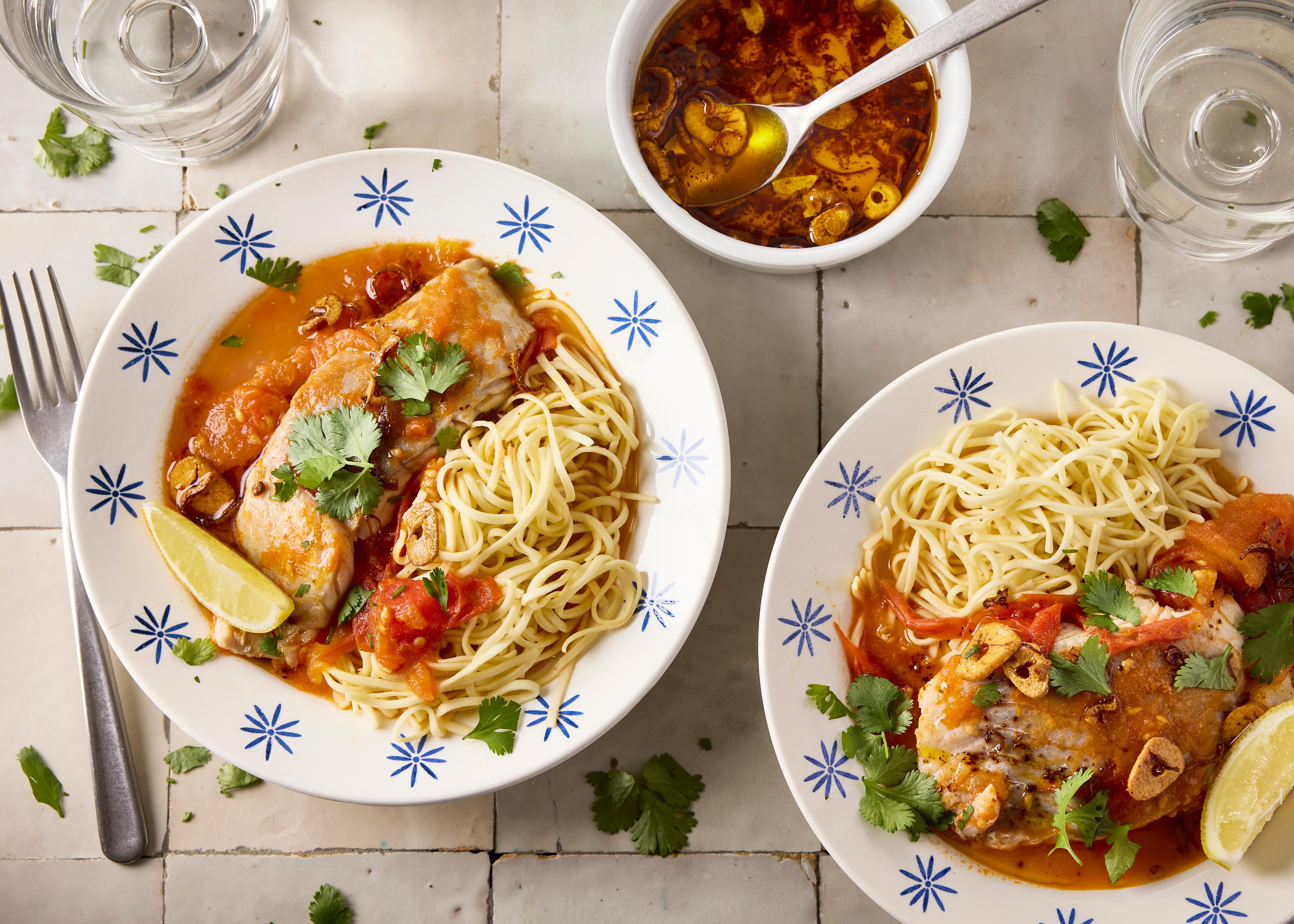 Poisson blanc poché à la tomate et piment