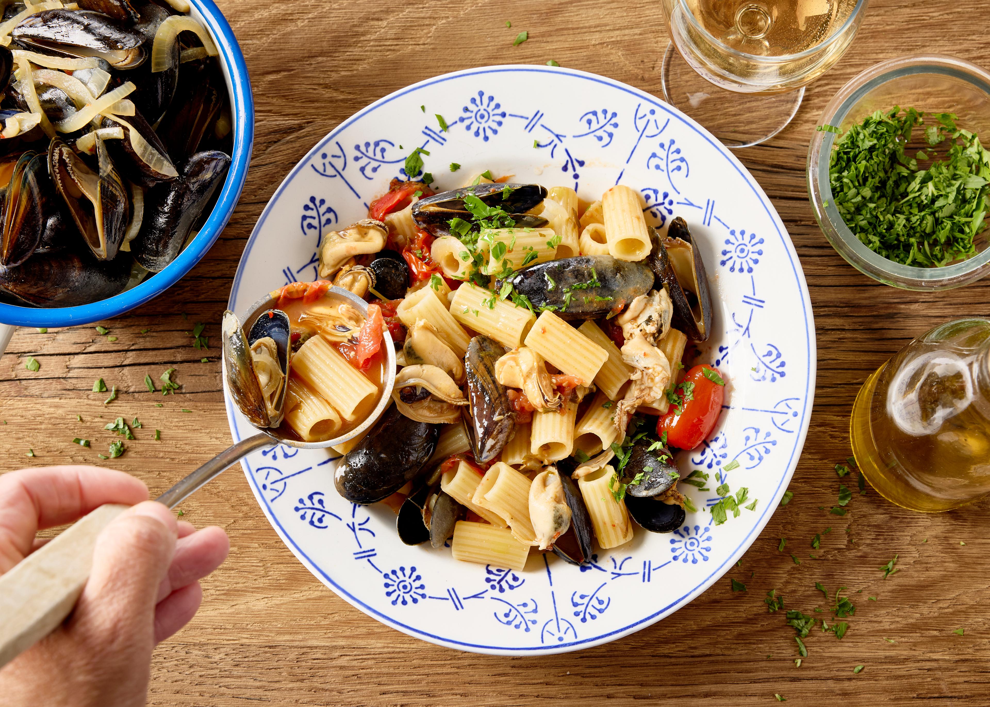 Rigatoni aux moules et tomates fraîches