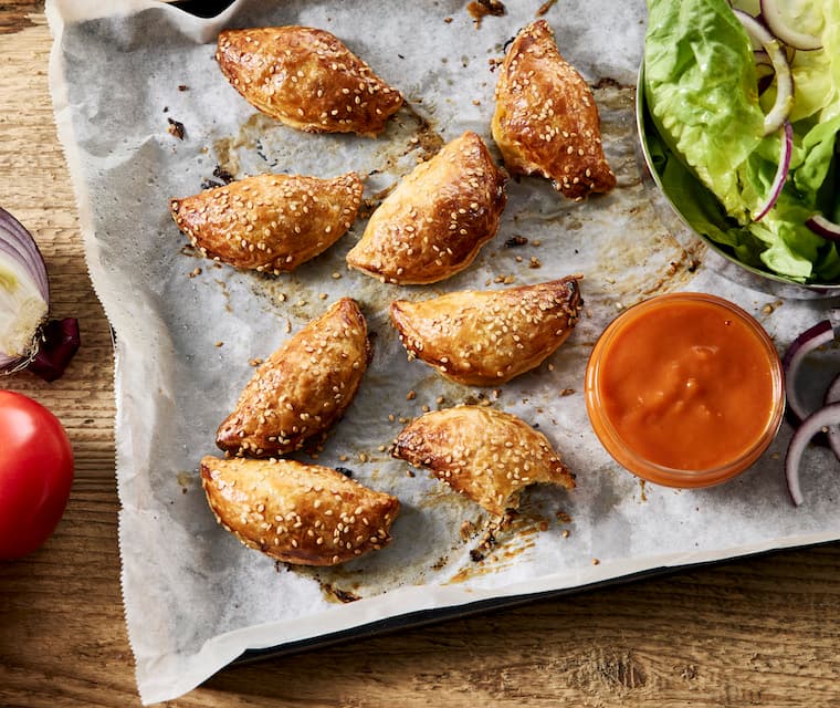 Feuilletés à la viande hachée et salade de blé