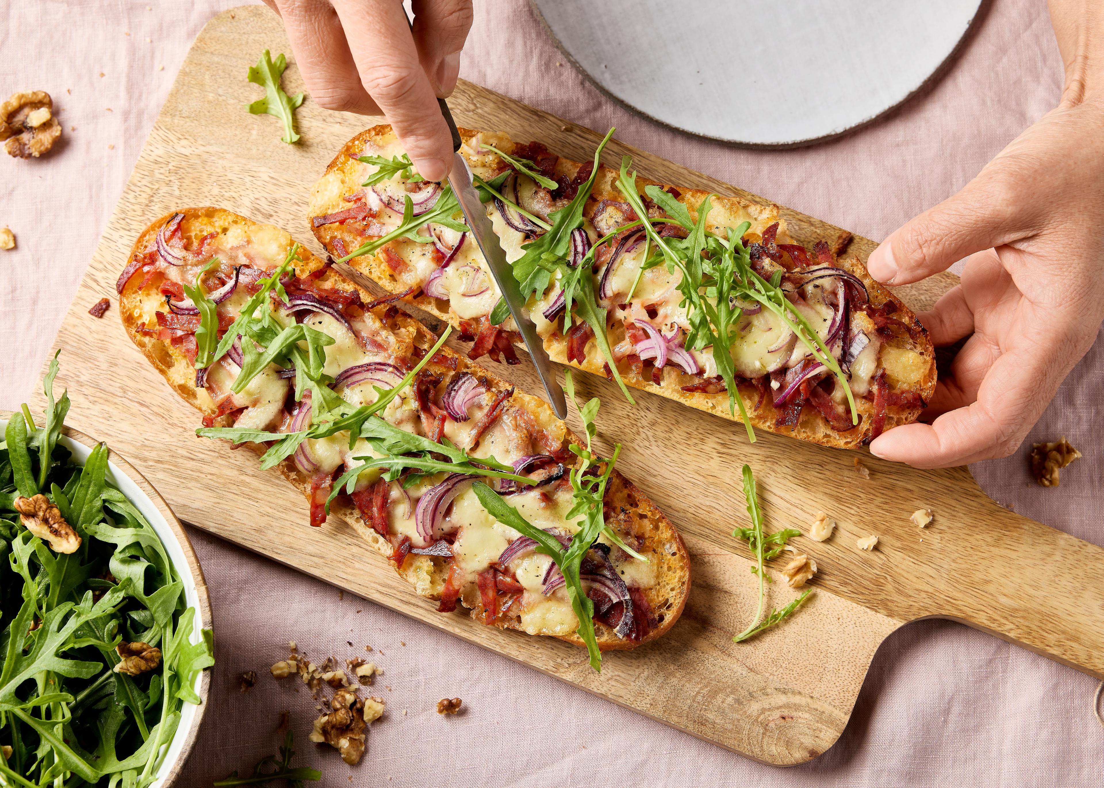Pizza sur baguette au chorizo