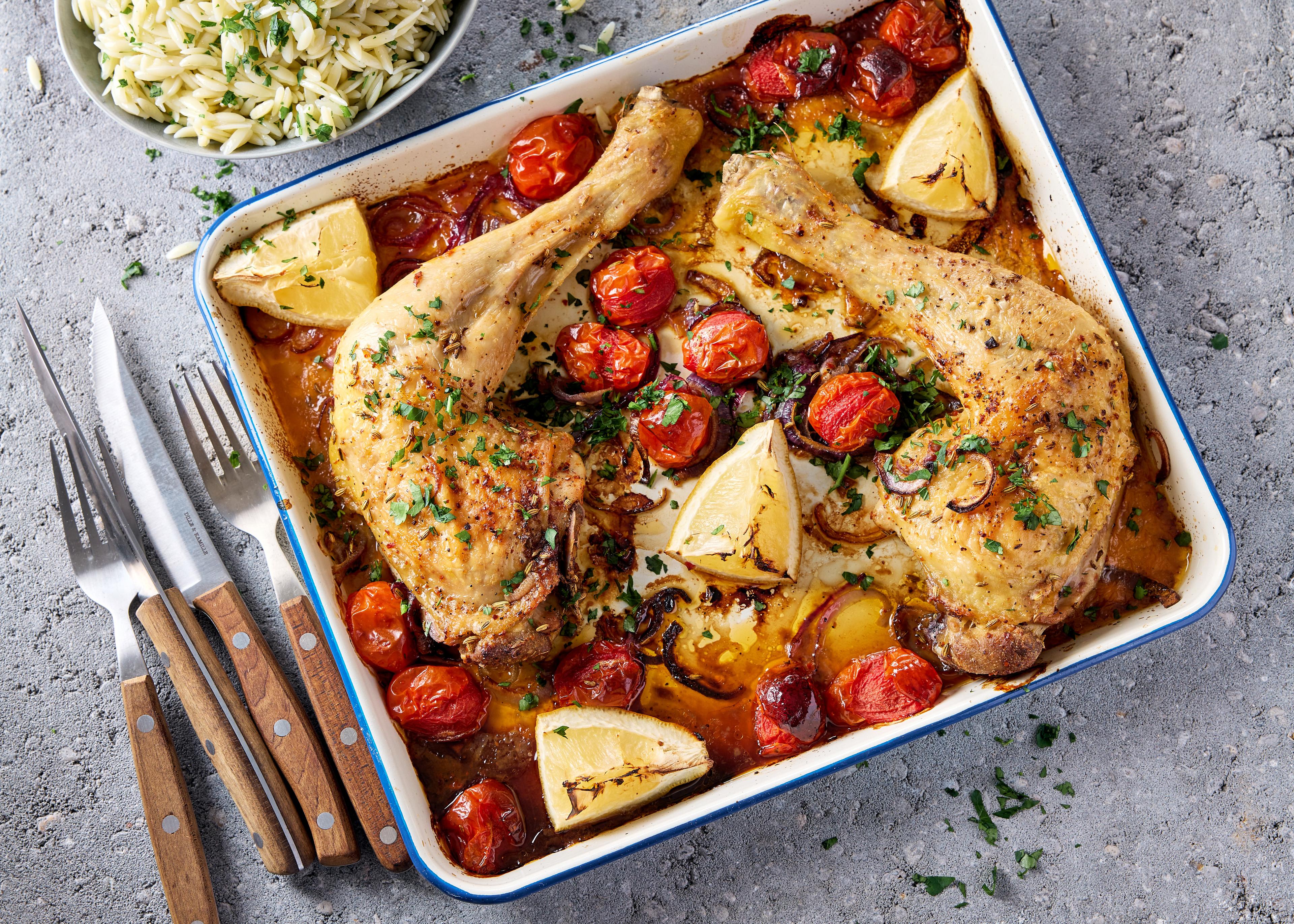 Cuisses de poulet grillées aux tomates cerises et orzo