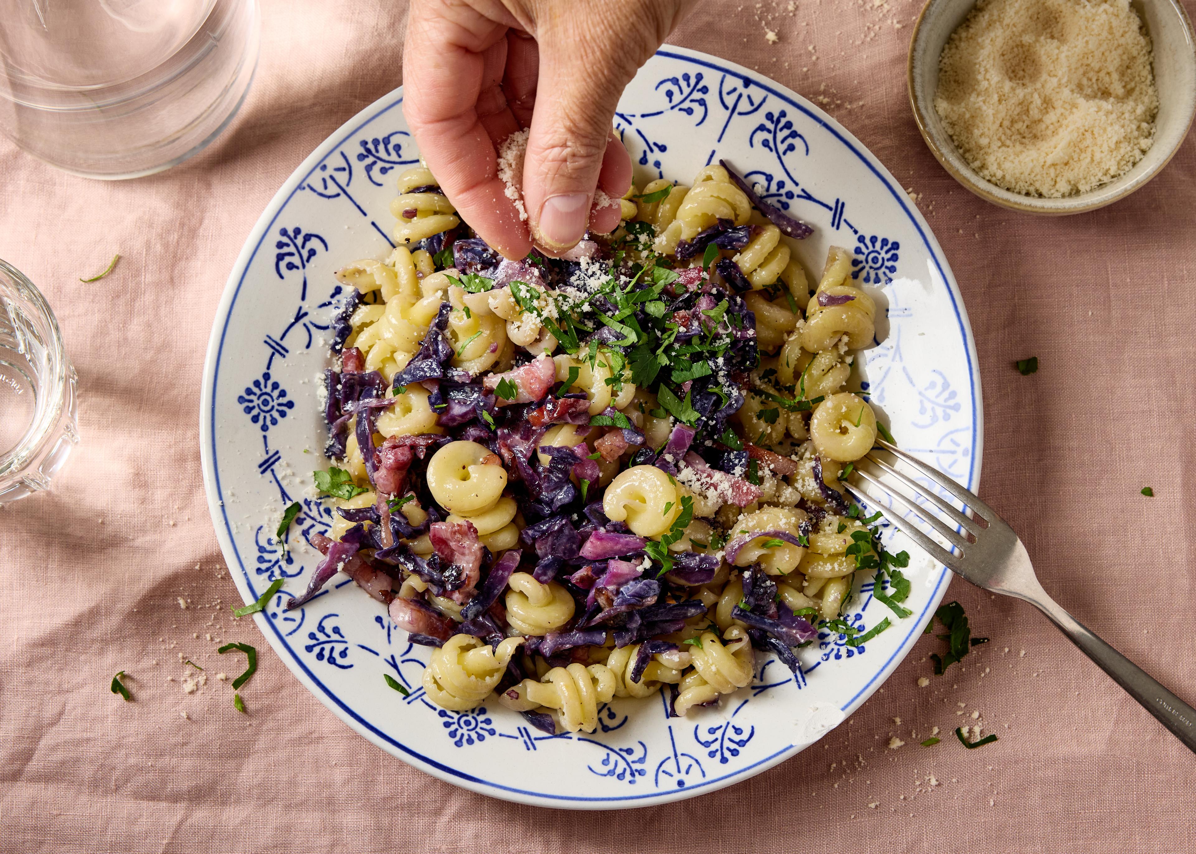 Trottole fraîches aux lardons et chou rouge