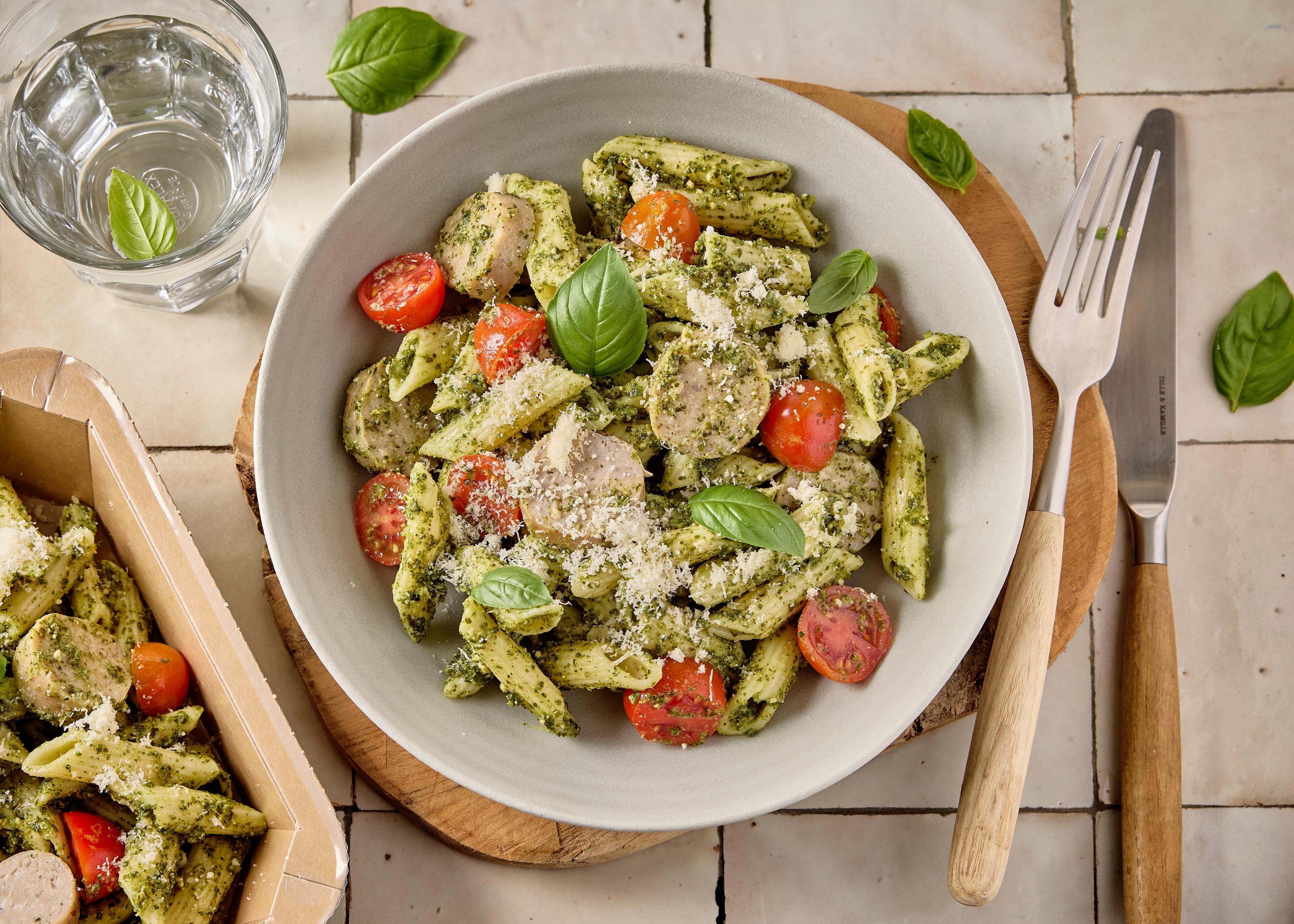 Pates au pesto et chipolata (plat à réchauffer)
